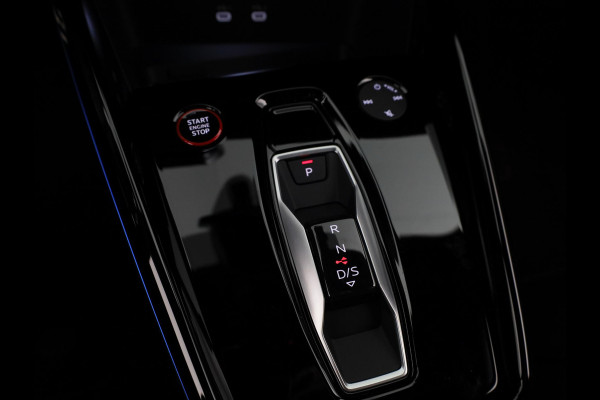 Audi RS 3 SPORTBACK 2.5 TFSI quattro 400pk Panoramadak | Schaal stoelen | Head Up Display | Sonsos audio