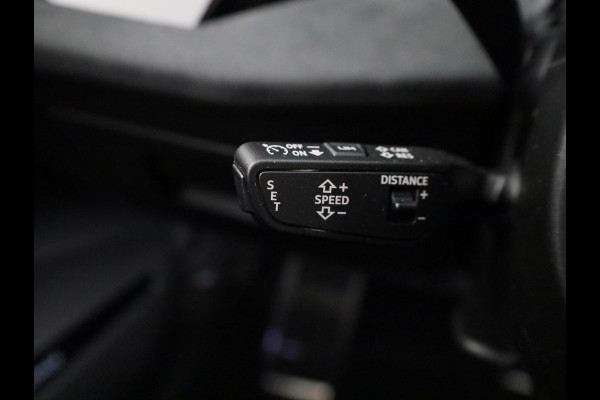 Audi RS 3 SPORTBACK 2.5 TFSI quattro 400pk Panoramadak | Schaal stoelen | Head Up Display | Sonsos audio