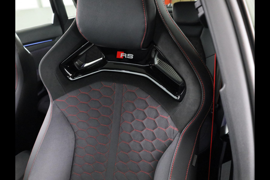 Audi RS 3 SPORTBACK 2.5 TFSI quattro 400pk Panoramadak | Schaal stoelen | Head Up Display | Sonsos audio
