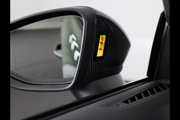 Audi RS 3 SPORTBACK 2.5 TFSI quattro 400pk Panoramadak | Schaal stoelen | Head Up Display | Sonsos audio