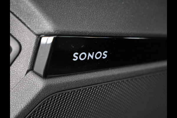 Audi RS 3 SPORTBACK 2.5 TFSI quattro 400pk Panoramadak | Schaal stoelen | Head Up Display | Sonsos audio