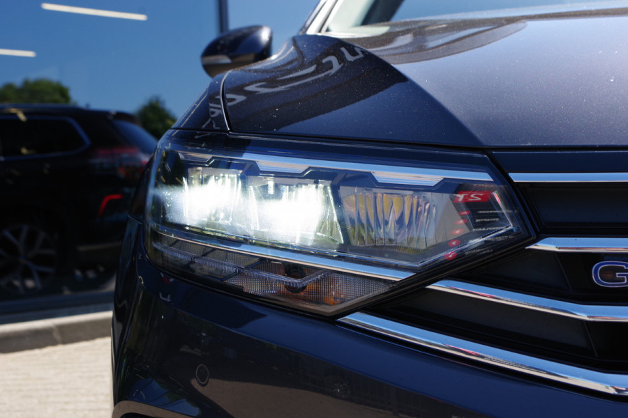 Volkswagen Passat Variant 1.4 TSI PHEV GTE 218 PK Business, Leder-Acantara, Trekhaak, Winterpakket, Adap. Cruise Control
