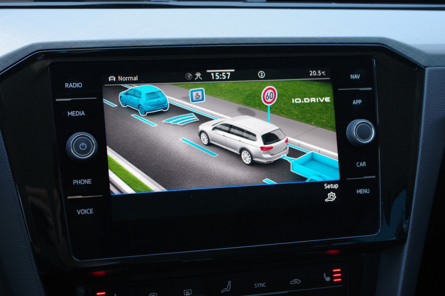 Volkswagen Passat Variant 1.4 TSI PHEV GTE 218 PK Business, Leder-Acantara, Trekhaak, Winterpakket, Adap. Cruise Control
