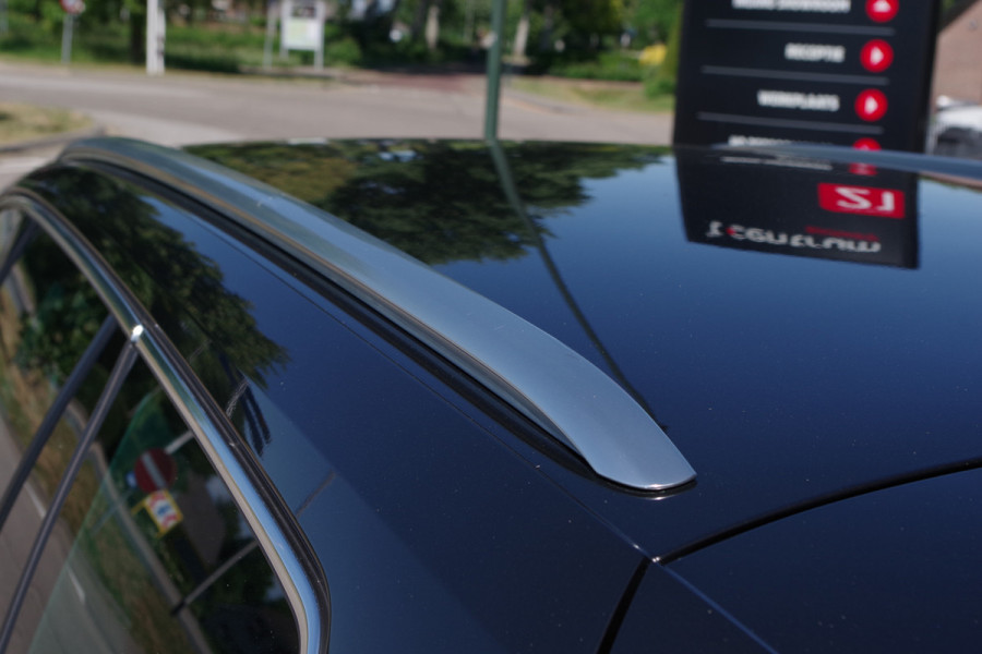 Volkswagen Passat Variant 1.4 TSI PHEV GTE 218 PK Business, Leder-Acantara, Trekhaak, Winterpakket, Adap. Cruise Control