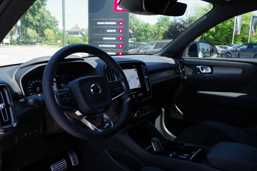 Volvo XC40 1.5 T4 Recharge R-Design 211 PK PHEV, Panoramadak, Trekhaak, Memory, 360 Camera, Winterpakket