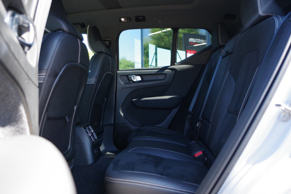 Volvo XC40 1.5 T4 Recharge R-Design 211 PK PHEV, Panoramadak, Trekhaak, Memory, 360 Camera, Winterpakket