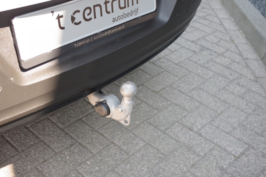 Volvo XC40 1.5 T4 Recharge R-Design 211 PK PHEV, Panoramadak, Trekhaak, Memory, 360 Camera, Winterpakket