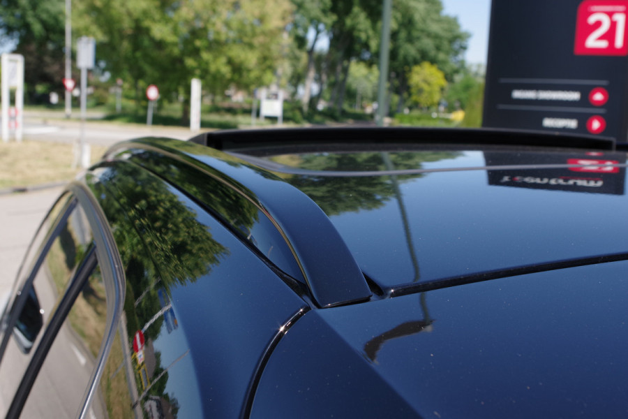 Volvo XC40 1.5 T4 Recharge R-Design 211 PK PHEV, Panoramadak, Trekhaak, Memory, 360 Camera, Winterpakket
