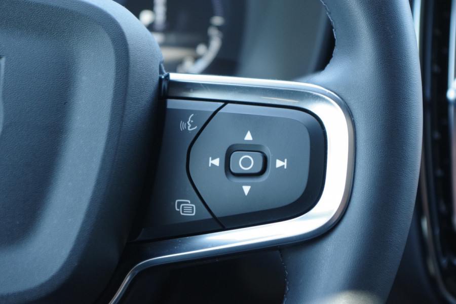 Volvo XC40 1.5 T4 Recharge R-Design 211 PK PHEV, Panoramadak, Trekhaak, Memory, 360 Camera, Winterpakket