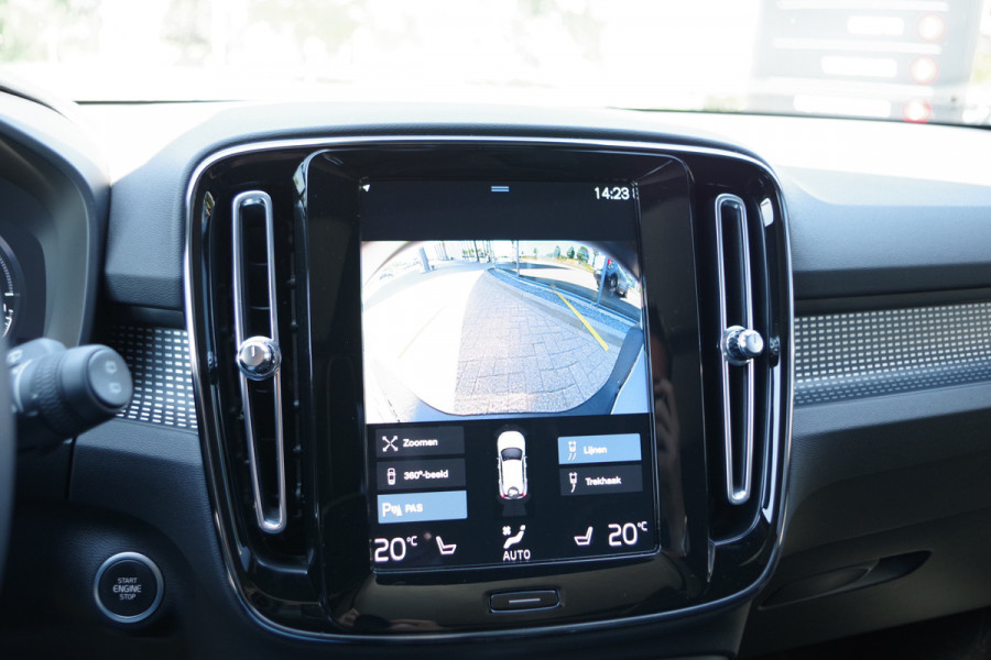 Volvo XC40 1.5 T4 Recharge R-Design 211 PK PHEV, Panoramadak, Trekhaak, Memory, 360 Camera, Winterpakket