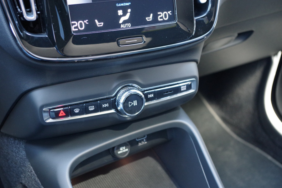 Volvo XC40 1.5 T4 Recharge R-Design 211 PK PHEV, Panoramadak, Trekhaak, Memory, 360 Camera, Winterpakket