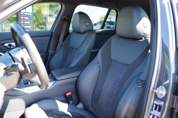 BMW 3 Serie Touring 330e xDrive 293 PK M-Sport PHEV, Dravit Grau, Trekhaak, Memory, Head-Up