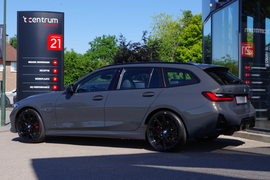 BMW 3 Serie Touring 330e xDrive 293 PK M-Sport PHEV, Dravit Grau, Trekhaak, Memory, Head-Up