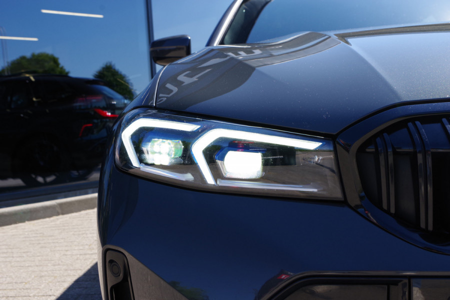 BMW 3 Serie Touring 330e xDrive 293 PK M-Sport PHEV, Dravit Grau, Trekhaak, Memory, Head-Up
