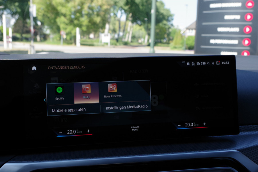 BMW 3 Serie Touring 330e xDrive 293 PK M-Sport PHEV, Dravit Grau, Trekhaak, Memory, Head-Up
