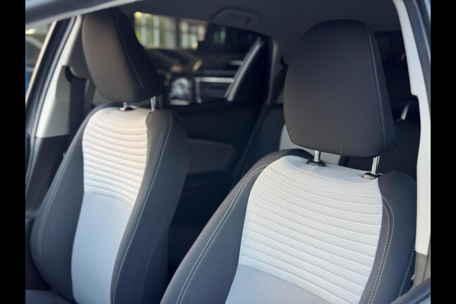 Toyota Yaris 1.5 Hybrid Dynamic 2019 AUT NAVI APK NAP!