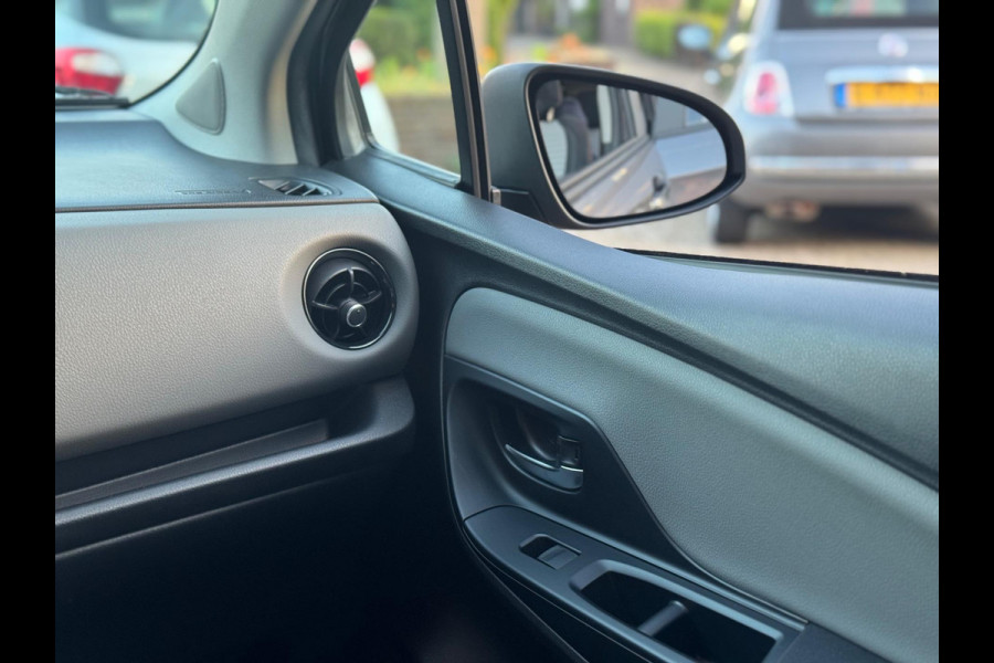 Toyota Yaris 1.5 Hybrid Dynamic 2019 AUT NAVI APK NAP!