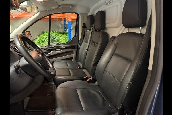 Ford Transit Custom 280 2.0 TDCI 130 PK AUTOMAAT L1H1 Limited | Camera | Adaptieve Cruise Control | BLIS | Lederen bekleding | Trekhaak | Winterpakket | Zijschuifdeur L+R