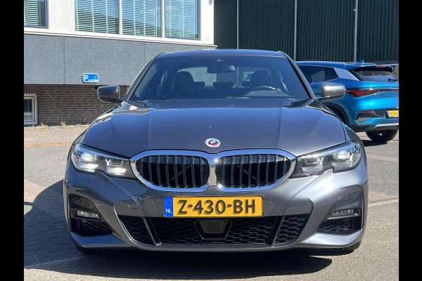 BMW 3-serie 330e High Executive CAMERA | ADAP. CRUISE | RIJKLAAR INCL. 12 MND. BOVAGGARANTIE