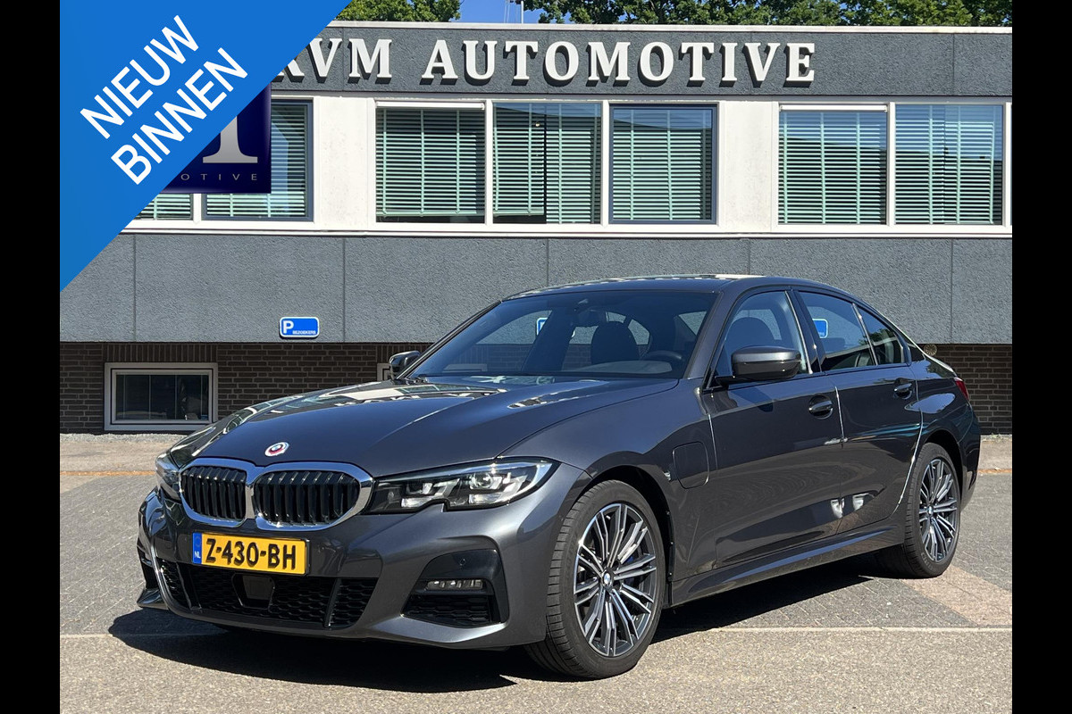 BMW 3-serie 330e High Executive CAMERA | ADAP. CRUISE | RIJKLAAR INCL. 12 MND. BOVAGGARANTIE BMW 3-serie 330e High Executive CAMERA | ADAP. CRUISE | RIJKLAAR INCL. 12 MND. BOVAGGARANTIE