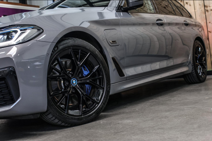 BMW 5 Serie Touring 530e xDrive M-Sport *Pano*Laser*H/K*360 Camera*Keyless*Head-Up*
