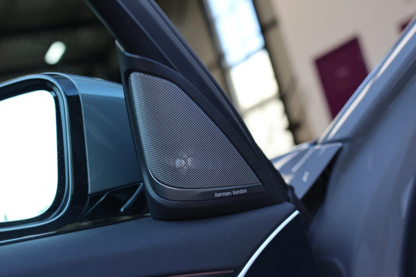 BMW 5 Serie Touring 530e xDrive M-Sport *Pano*Laser*H/K*360 Camera*Keyless*Head-Up*