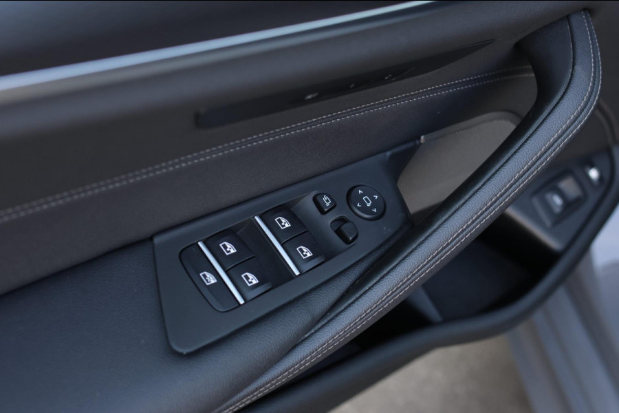 BMW 5 Serie Touring 530e xDrive M-Sport *Pano*Laser*H/K*360 Camera*Keyless*Head-Up*