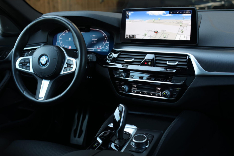BMW 5 Serie Touring 530e xDrive M-Sport *Pano*Laser*H/K*360 Camera*Keyless*Head-Up*