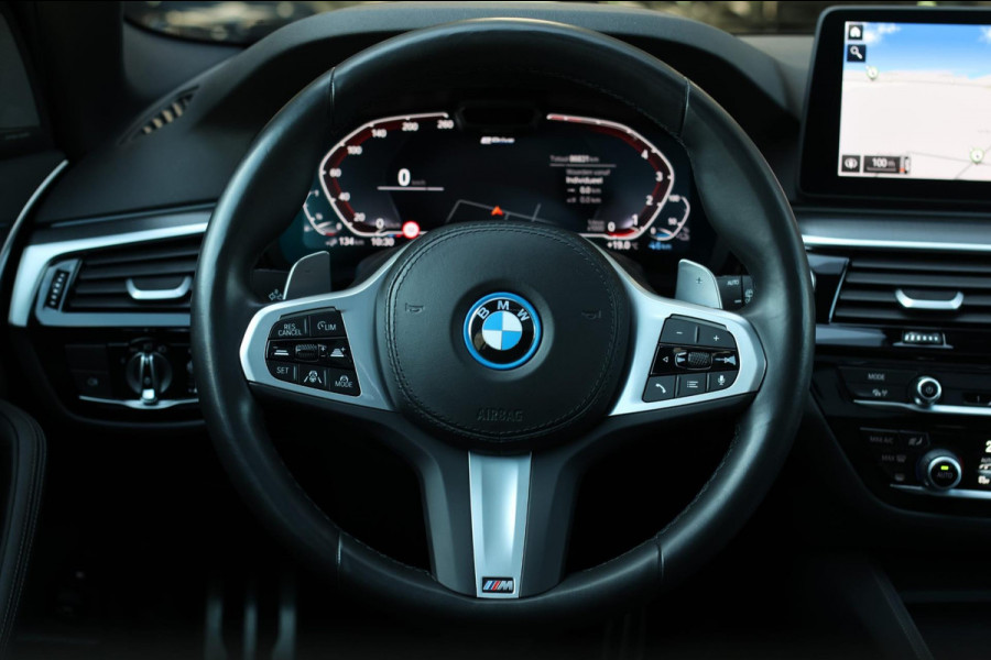 BMW 5 Serie Touring 530e xDrive M-Sport *Pano*Laser*H/K*360 Camera*Keyless*Head-Up*