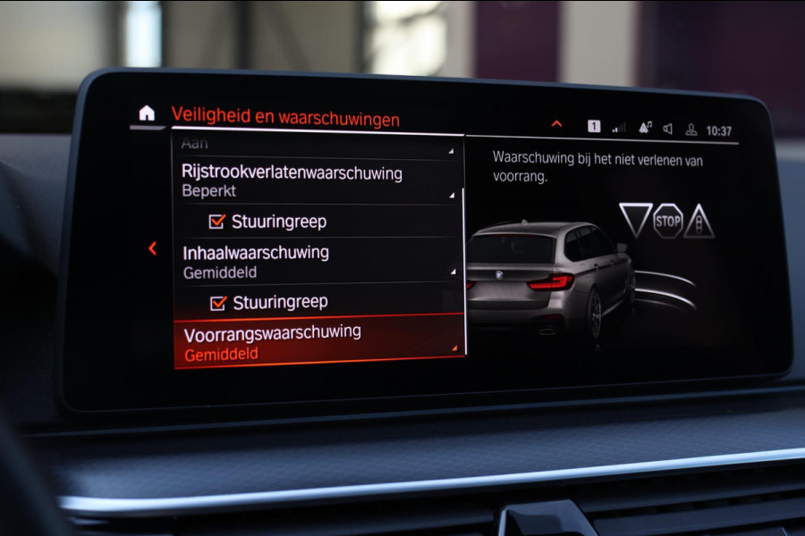 BMW 5 Serie Touring 530e xDrive M-Sport *Pano*Laser*H/K*360 Camera*Keyless*Head-Up*