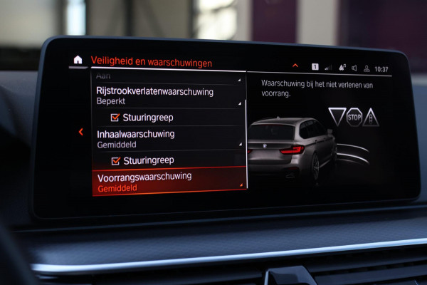 BMW 5 Serie Touring 530e xDrive M-Sport *Pano*Laser*H/K*360 Camera*Keyless*Head-Up*
