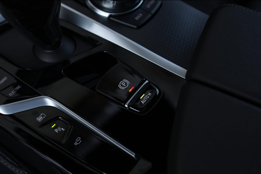 BMW 5 Serie Touring 530e xDrive M-Sport *Pano*Laser*H/K*360 Camera*Keyless*Head-Up*