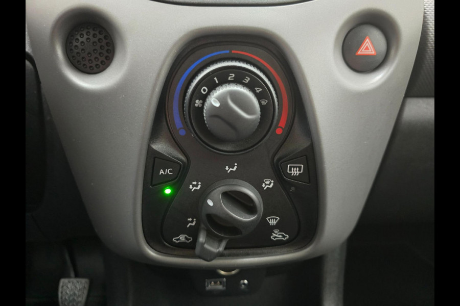 Peugeot 108 Occasion 1.0 VTI met airco en kleur zwart | Tweedehands Peugeot 108 zwart in 5 deurs | Bluetooth audio | incl.Btw