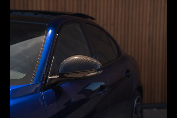 Alfa Romeo Giulia 2.0T 280pk Veloce Ti Q2 | Pano-dak | 1e eigenaar | Blu Montecarlo | Race-mode
