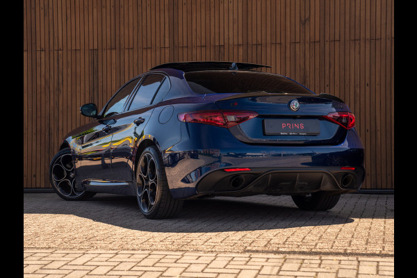 Alfa Romeo Giulia 2.0T 280pk Veloce Ti Q2 | Pano-dak | 1e eigenaar | Blu Montecarlo | Race-mode