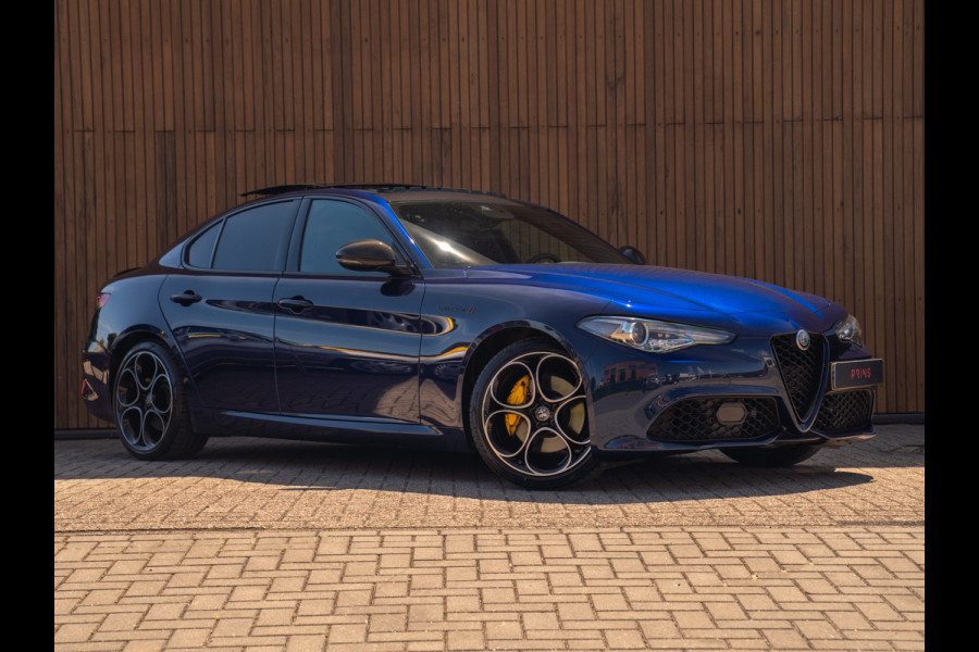 Alfa Romeo Giulia 2.0T 280pk Veloce Ti Q2 | Pano-dak | 1e eigenaar | Blu Montecarlo | Race-mode
