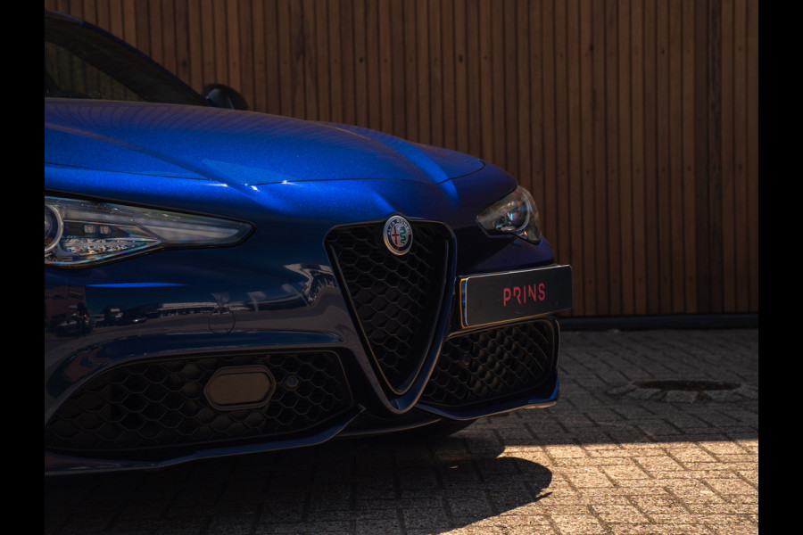 Alfa Romeo Giulia 2.0T 280pk Veloce Ti Q2 | Pano-dak | 1e eigenaar | Blu Montecarlo | Race-mode