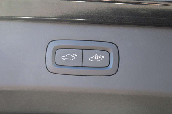Lynk & Co 01 1.5 PHEV 262pk Automaat NL-Auto NAP BTW Clima Cruise Navi 360 Camera Panoramadak 20"LMV El. Klep