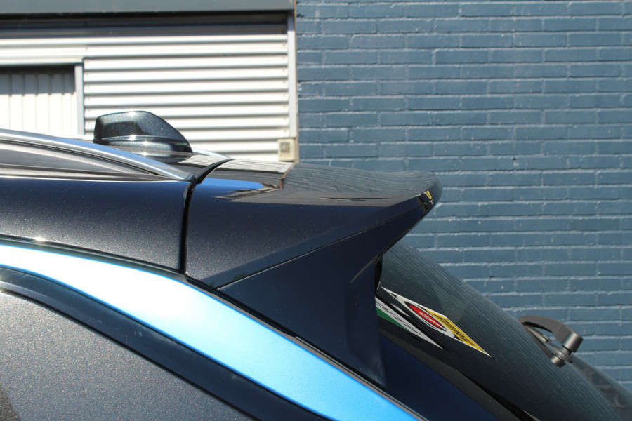 Lynk & Co 01 1.5 PHEV 262pk Automaat NL-Auto NAP BTW Clima Cruise Navi 360 Camera Panoramadak 20"LMV El. Klep