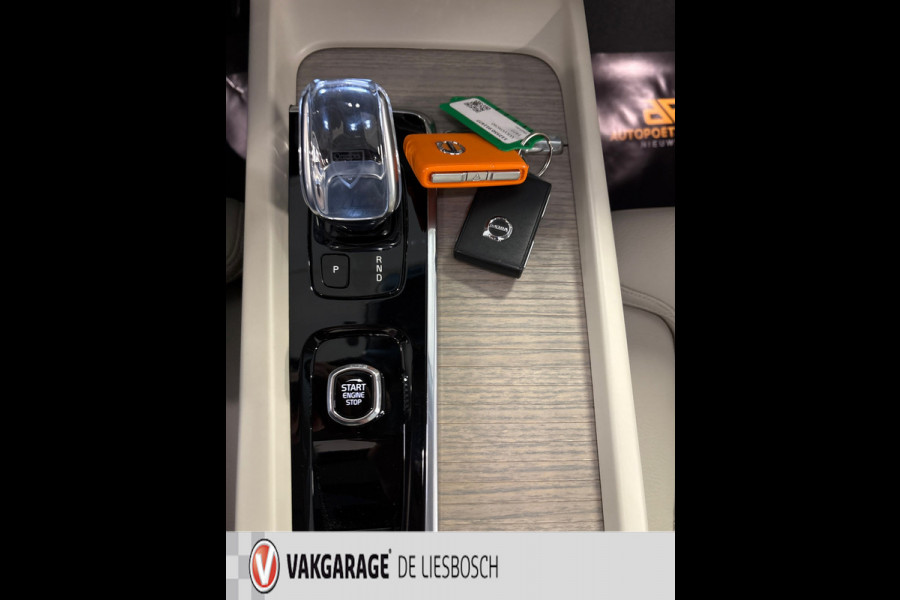 Volvo XC60 2.0 T6 Plug-in hybrid AWD Inscription / leder / Panorama-dak