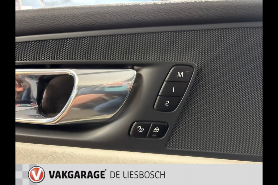 Volvo XC60 2.0 T6 Plug-in hybrid AWD Inscription / leder / Panorama-dak