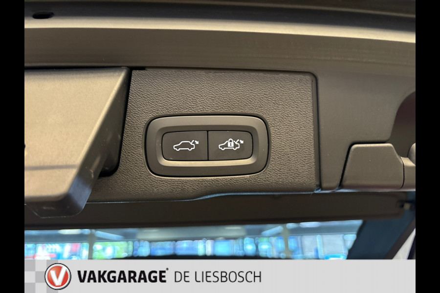 Volvo XC60 2.0 T6 Plug-in hybrid AWD Inscription / leder / Panorama-dak