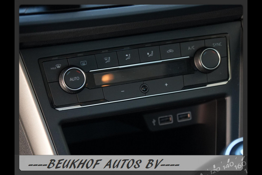 Volkswagen Polo 1.0 TSI Business Parkeersensor Navi Carplay
