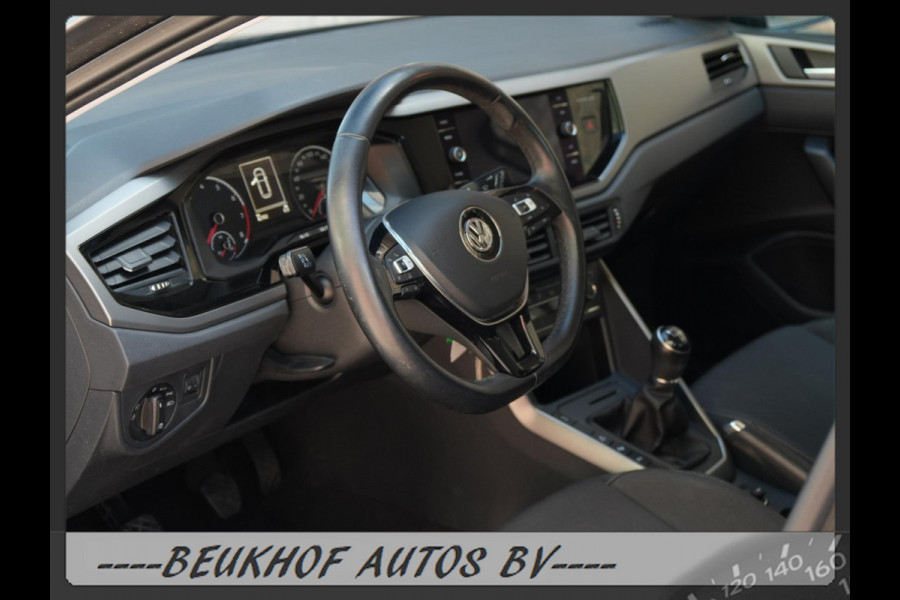 Volkswagen Polo 1.0 TSI Business Parkeersensor Navi Carplay