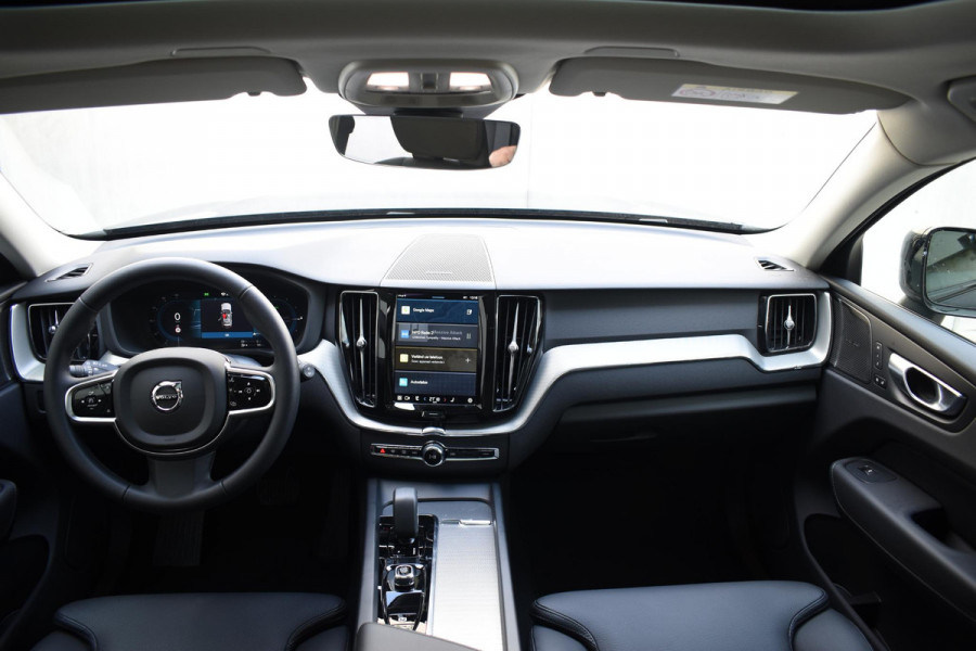 Volvo XC60 T8 455PK Automaat AWD Plus Dark / Adaptieve cruise control / Harman Kardon / BLIS / Panoramadak / Apple carplay  / Elektrische achterklep / 360 Camera / Elektrische stoelen met geheugen / Stoel en stuurwielverwarming / 21” velgen /