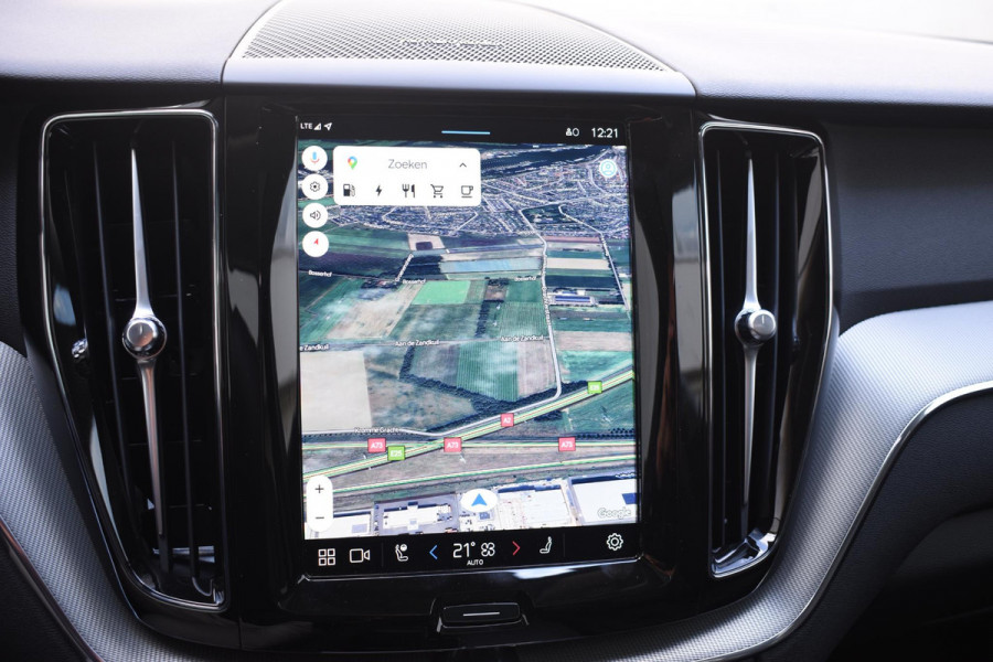 Volvo XC60 T8 455PK Automaat AWD Plus Dark / Adaptieve cruise control / Harman Kardon / BLIS / Panoramadak / Apple carplay  / Elektrische achterklep / 360 Camera / Elektrische stoelen met geheugen / Stoel en stuurwielverwarming / 21” velgen /