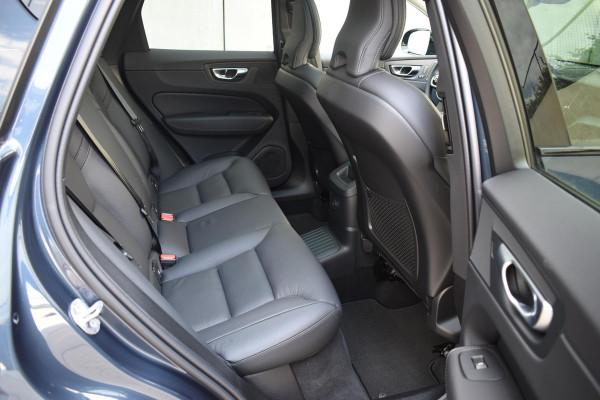 Volvo XC60 T8 455PK Automaat AWD Plus Dark / Adaptieve cruise control / Harman Kardon / BLIS / Panoramadak / Apple carplay  / Elektrische achterklep / 360 Camera / Elektrische stoelen met geheugen / Stoel en stuurwielverwarming / 21” velgen /