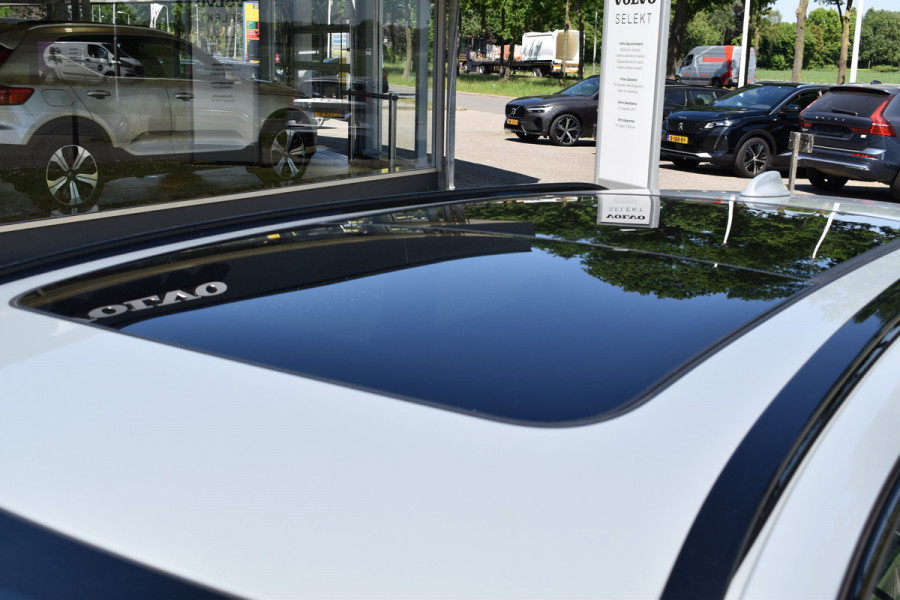 Volvo V90 T6 350 PK Plug-in hybrid AWD Ultra Dark Trekhaak | HUD | H&K | 360 Camera | Pano Dak | Leer