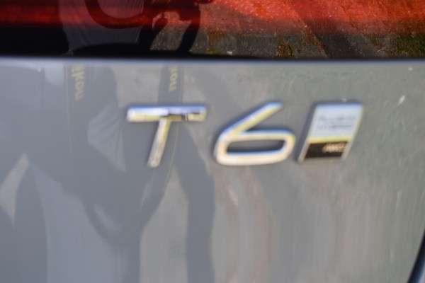 Volvo V90 T6 350 PK Plug-in hybrid AWD Ultra Dark Trekhaak | HUD | H&K | 360 Camera | Pano Dak | Leer