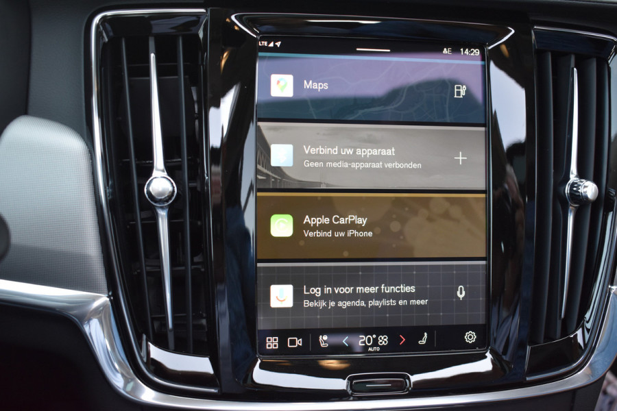 Volvo V90 T6 350 PK Plug-in hybrid AWD Ultra Dark Trekhaak | HUD | H&K | 360 Camera | Pano Dak | Leer
